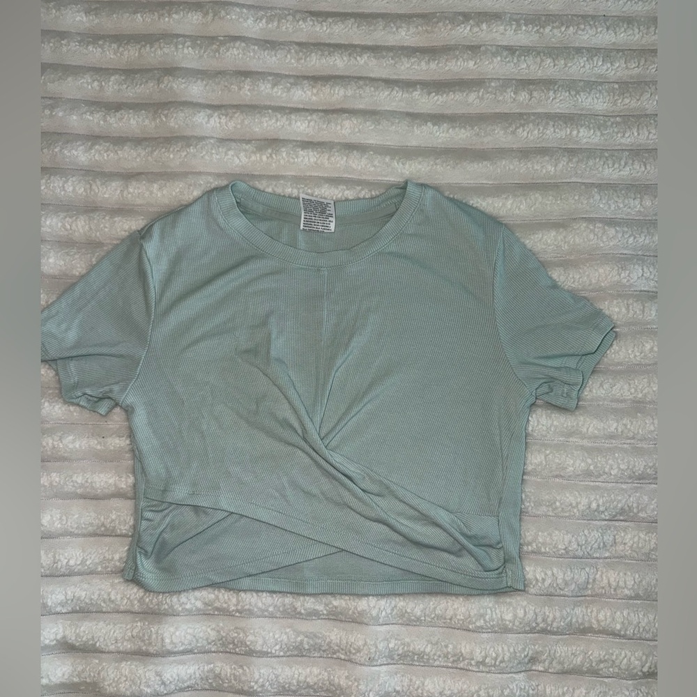 all in motion Mint Twist-Front Short Sleeve Crop Top Girls size M (8)